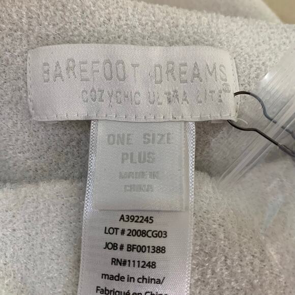 NEW Barefoot Dreams One Size CozyChic Ultra Lite Ocean Breeze Poncho Pink Multi - Picture 6 of 10